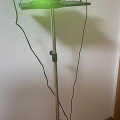 【帰国売り・早い者勝ち】プロジェクター＆スタンドセット (東海大学前駅)の画像