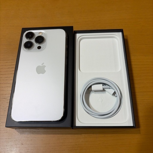 iPhone13Pro シルバー　256㎇