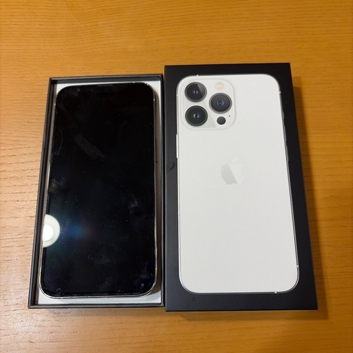 iPhone13Pro シルバー　256㎇