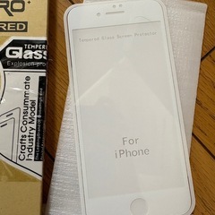 ダイソーiPhoneケース5点/ガラスフィルム3枚の画像