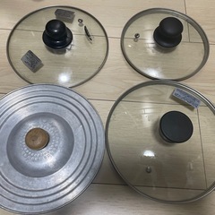 フライパン、鍋4つ
の画像