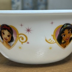 コレール、ディズニープリンセス食器4個の画像