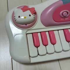 ハローキティキーボードの画像