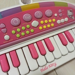 ハローキティキーボードの画像