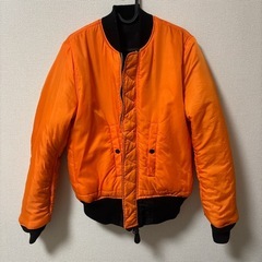 ALPHA INDUSTRIES MA-1 フライトジャケットの画像