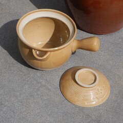 かゆ鍋・漬物用の甕の画像