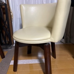 ダイニングチェア（食卓いす）の画像