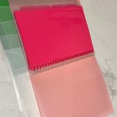 ピンク パペルールリング式ファイル インデックス付きの画像