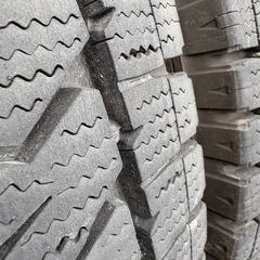 195/80/15LT冬VL10 ２本の画像