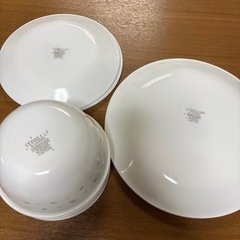 コレール、食器3人家族セットの画像