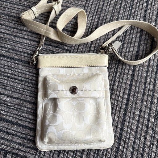 Coach コーチ ショルダーバッグ ホワイト