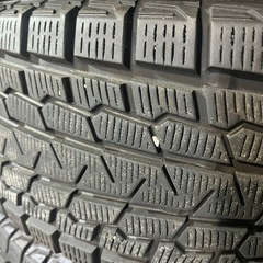 スタッドレスタイヤ　225/65r17の画像