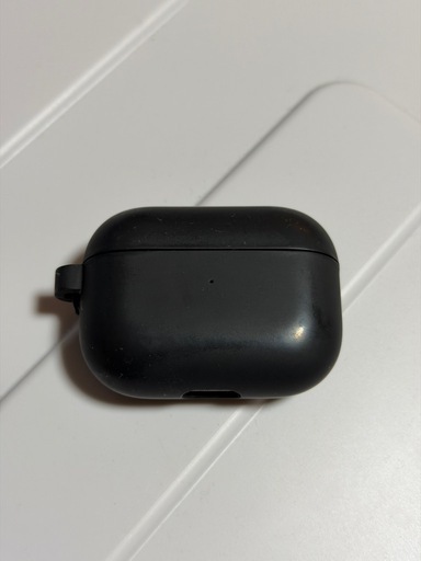 AirPods Pro MagSafe充電ケース + シリコン保護ケース付き