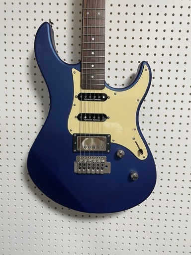 YAMAHA PACIFICA  PAC612VI
