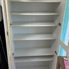 食器棚 キッチンボード ガラス扉 収納棚 ホワイトの画像