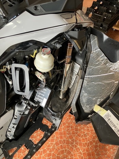 19年　skidoo ski dooスノーモービル g4