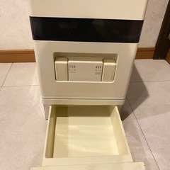米びつ 150g/45gホワイト計量式米の画像
