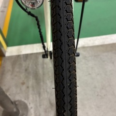 【八王子駅周辺直接受け取り】シティサイクル クリーム色　前カゴ付きの画像