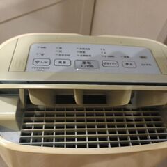 シャープ除湿機　CV-F71の画像