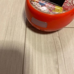 サンリオ　たまごっちみーつ　赤色の画像