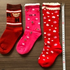 未使用 子ども キッズ 靴下 ソックス 14 15 16 女の子 女子 ピンク 赤 クリスマス いちご リボン ブランド セットの画像