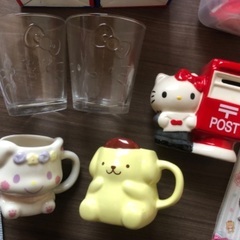 未使用 サンリオ キティ ポムポムプリン シナモン キャラクター グッズ 貯金箱 カップ ケース バッグ スティック チョコ 型の画像