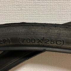 クロスバイク　タイヤの画像