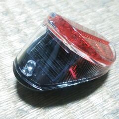 ★ソーラー充電式テールランプ★追突事故の防止などに★の画像
