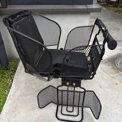 自転車で幼児を乗せる荷台の画像