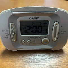 【美品】CASIO 電波目覚まし置時計 アラーム DQD-70J-8JF シルバーの画像