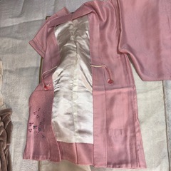 ピンク シルク 着物羽織り　花柄刺繍の画像