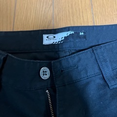 オークリーゴルフカーゴパンツの画像