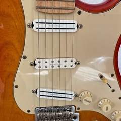 Fender USAneck、seymourduncan bodyストラット
の画像