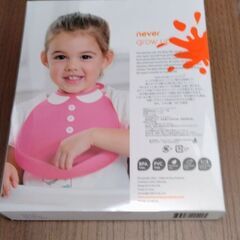 ★未開封品　未使用品★　お食事エプロン　ブランド: make my day(メイクマイデイ)　 油が落ちるシリコンビブ　食洗機で洗える シリコン100%のやわらかビブ の画像