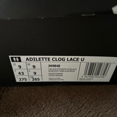 adidas サンダルの画像