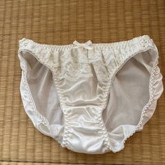 【未使用】白パンティー