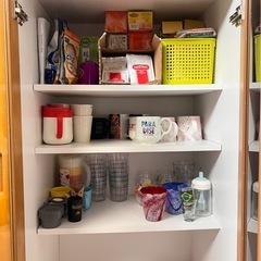 食器棚の画像