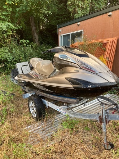 ＦXクルーザー　スーパーチャージャー書類揃うまで停止