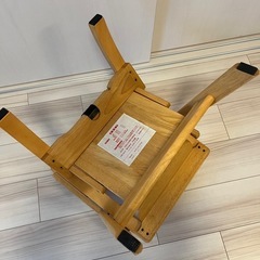 テーブル付き 椅子  
ローチェア の画像