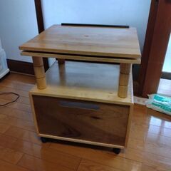    木製テレビ台の画像