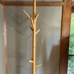 【お話し中】木製コート掛けの画像
