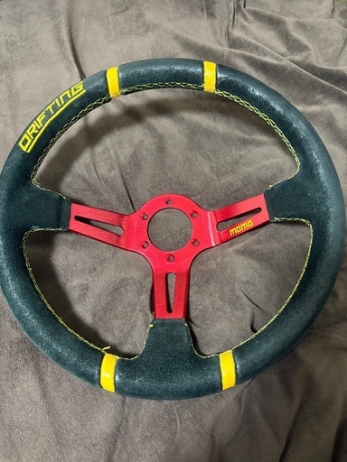 MOMO ステアリング　ドリフト