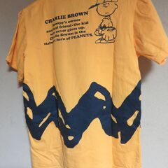 チャーリー・ブラウン Tシャツ　　イエロー　　Sの画像