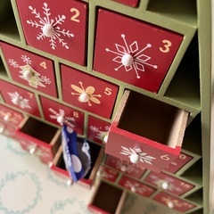 美品 クリスマス ツリー型 アドベントカレンダー 木 ウッド カレンダー お菓子の画像