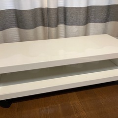 テレビボードの画像