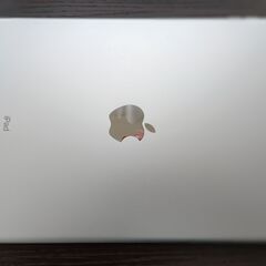 Apple iPad (8th Generation) 32GB Wi-Fiの画像