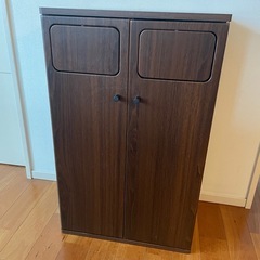 木製ゴミ箱の画像