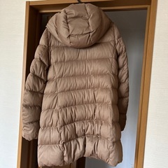 MサイズUNIQLOダウンコートロング丈の画像
