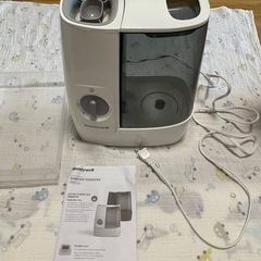 加熱式加湿器　アロマ使用可能　カナダ産　説明書付きの画像