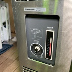 Panasonic /パナソニック 台下冷蔵庫 コールドテーブル SUC-N1261J 2016年製 厨房機器 清掃済みの画像
